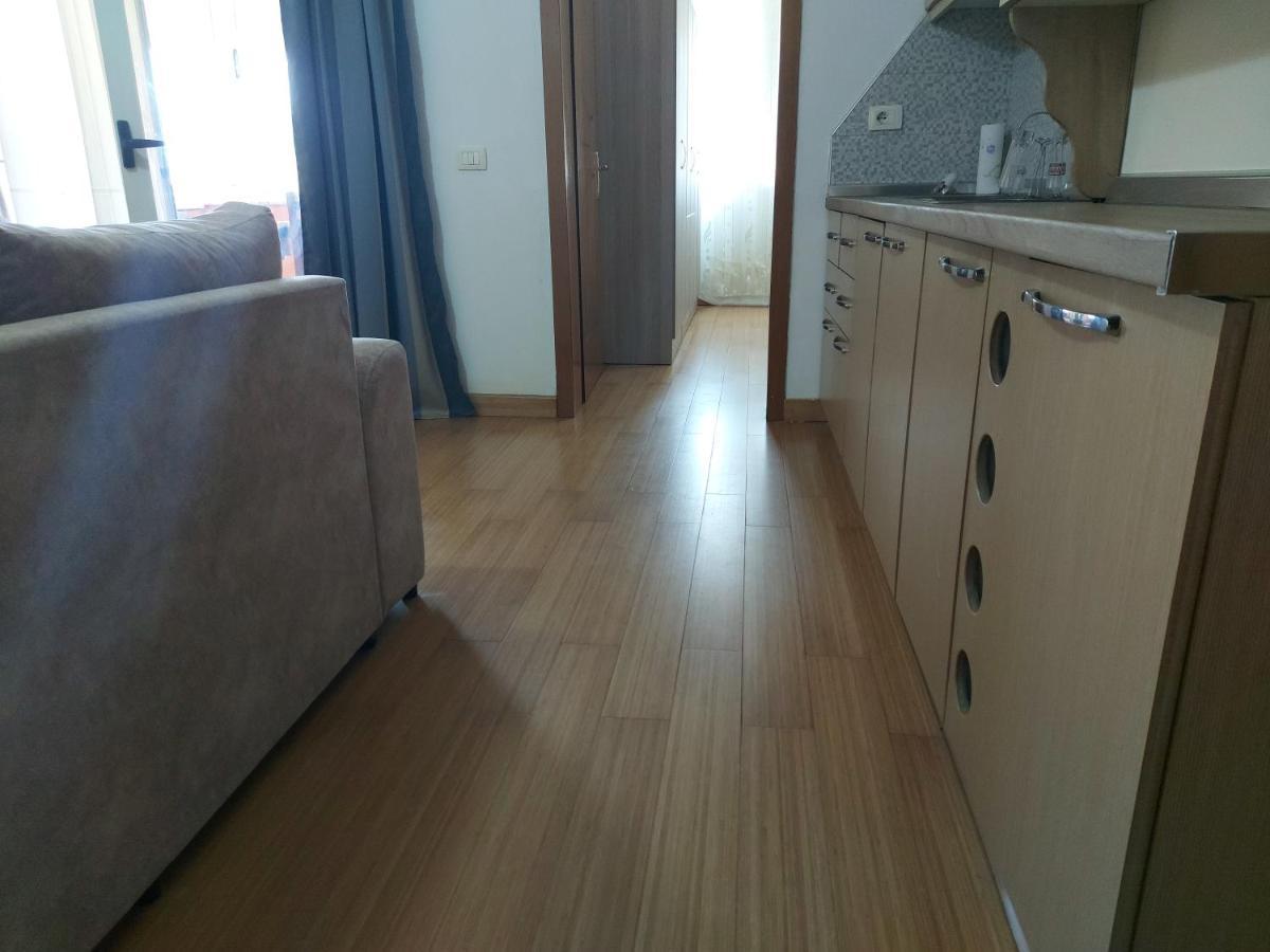 Nm - Apartment 2 Durres Bagian luar foto